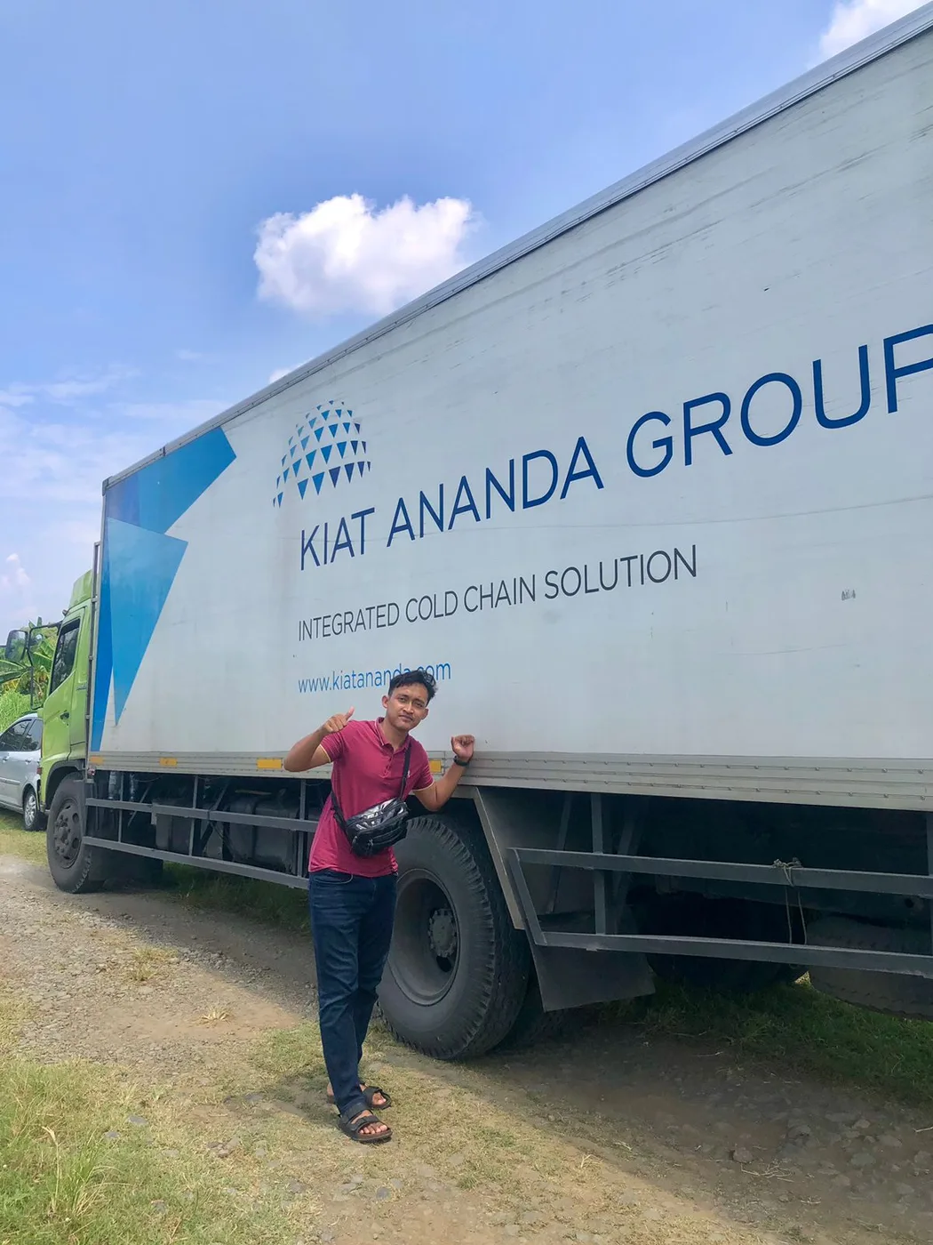 Bahari Seafood team with a cold chain logistics partner truck